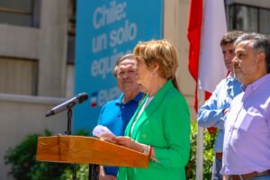 Evelyn Matthei apoya acusación constitucional contra elexministro Pardow: “Estamos frente a un gobierno que ya dejó de gobernar”